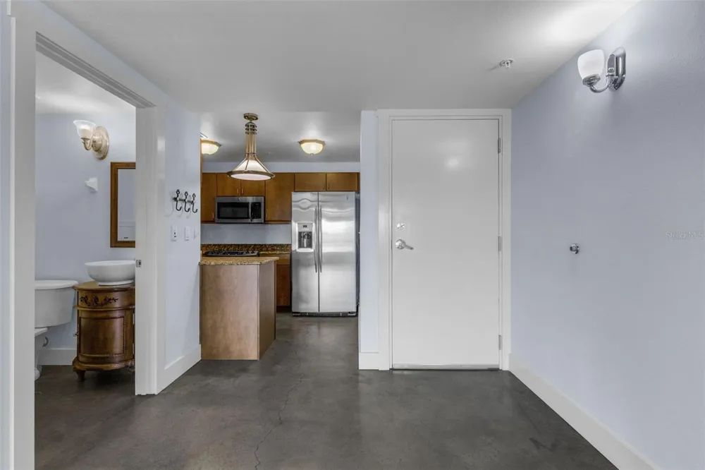 125 KENTUCKY AVENUE #303 Lakeland, FL 33801
