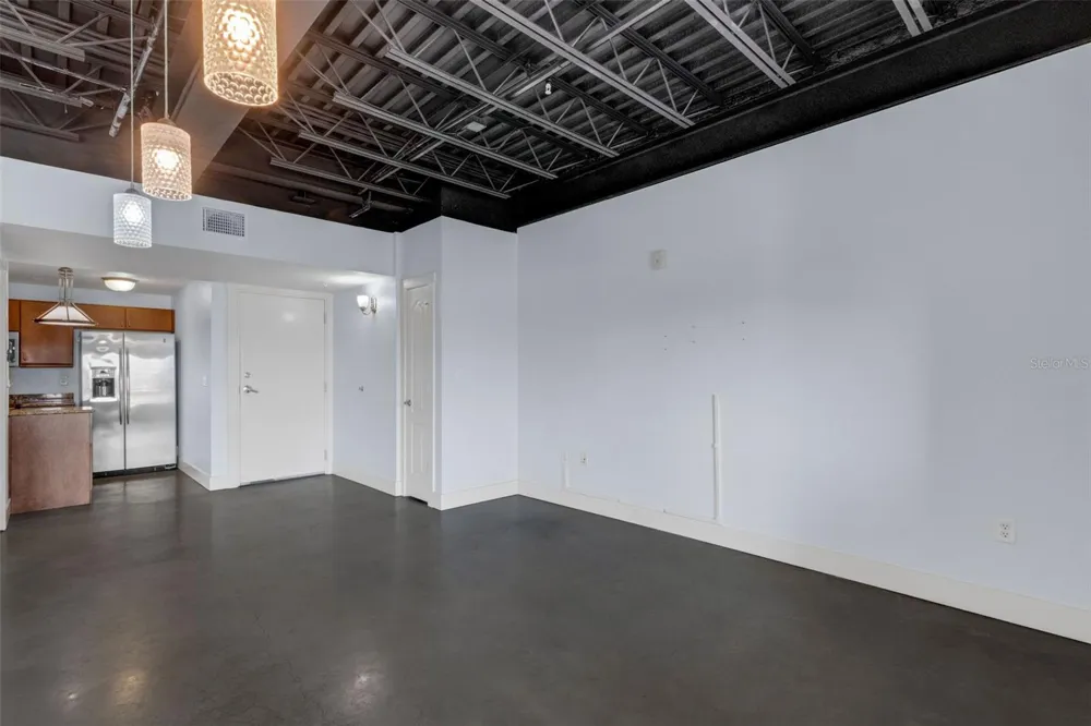 125 KENTUCKY AVENUE #303 Lakeland, FL 33801