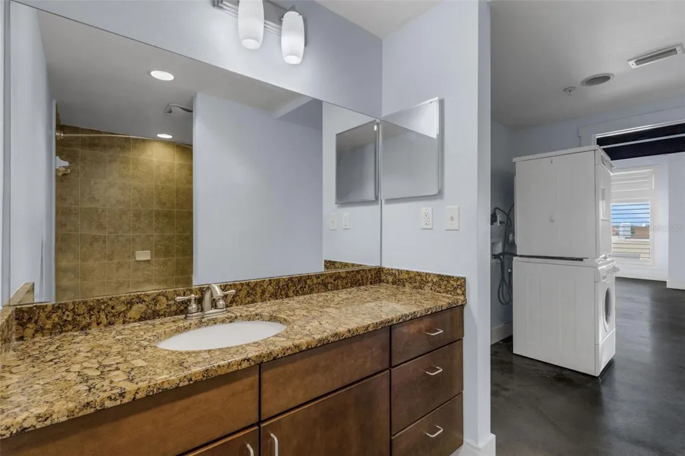 125 KENTUCKY AVENUE #303 Lakeland, FL 33801