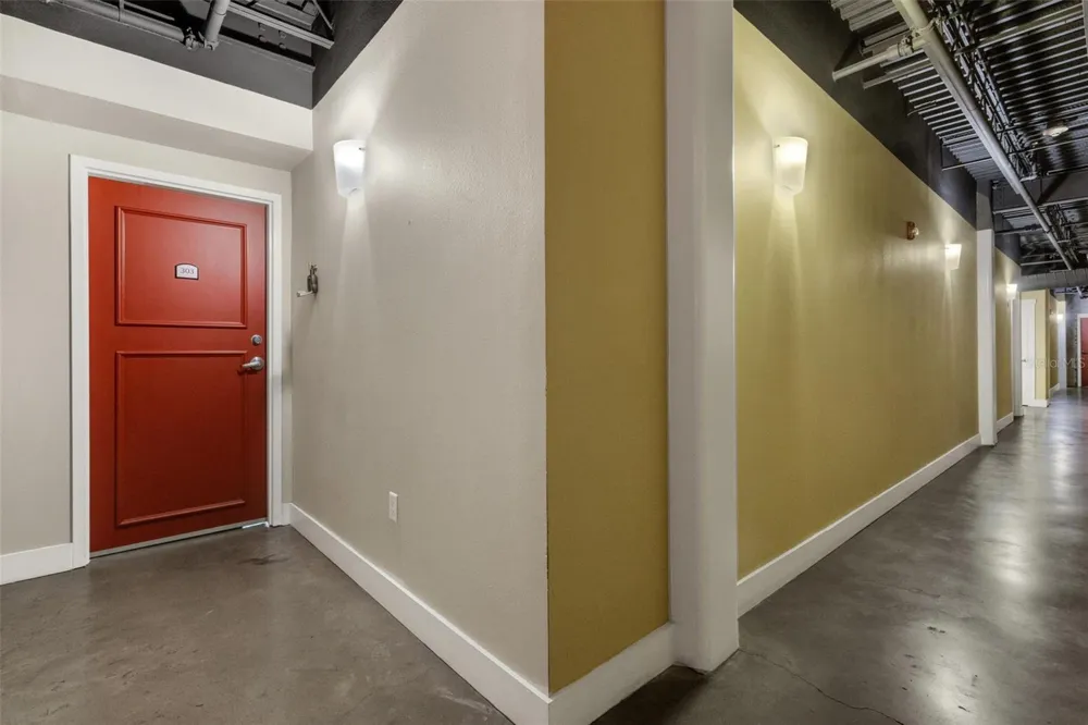 125 KENTUCKY AVENUE #303 Lakeland, FL 33801