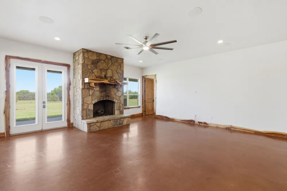 927 Prickly Pear Trail Gordon, TX 76453