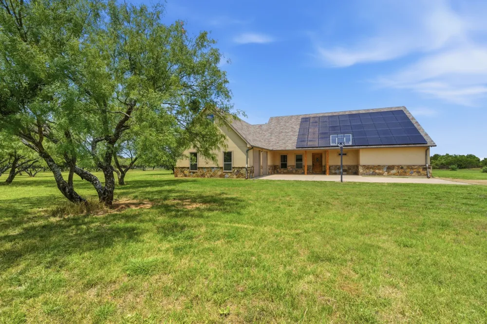 927 Prickly Pear Trail Gordon, TX 76453