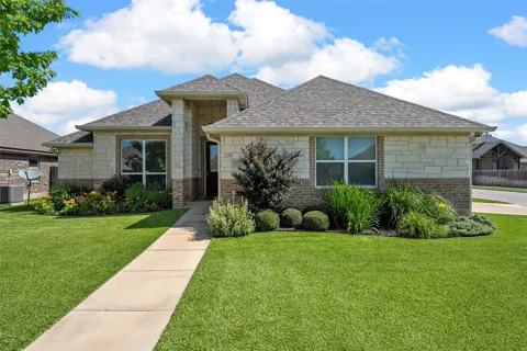 2515 Paisley Drive