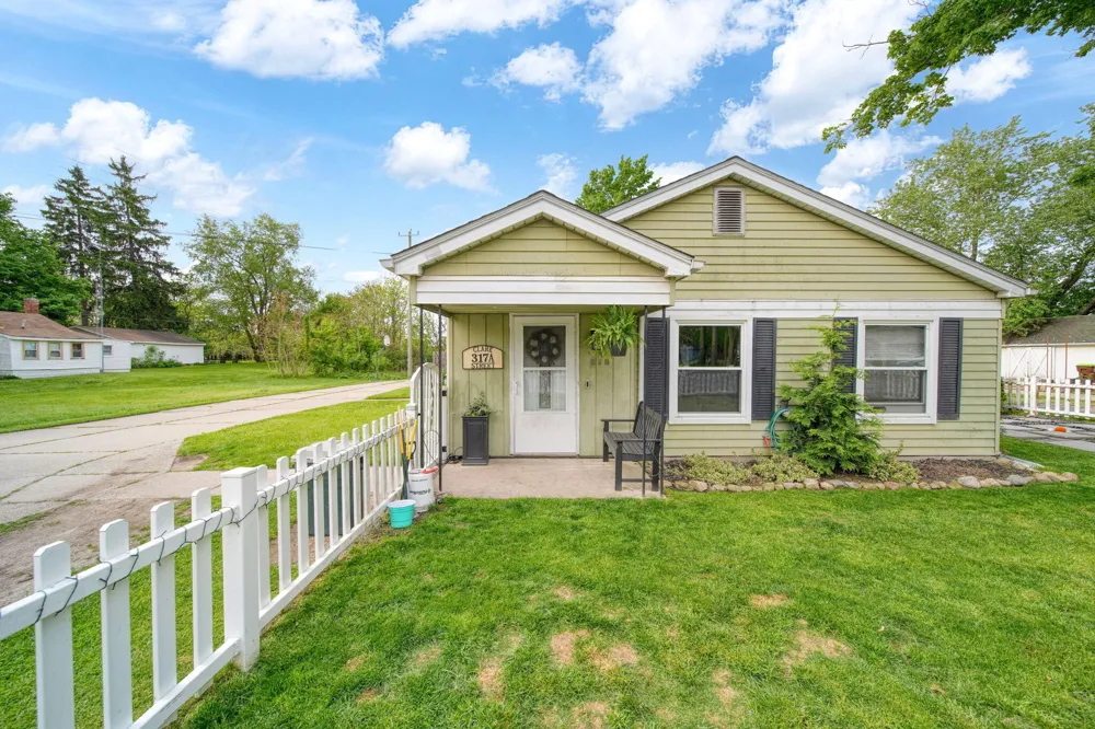 317 Clark Street #A Clinton, MI 49236