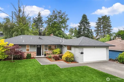 9712 SE 41st