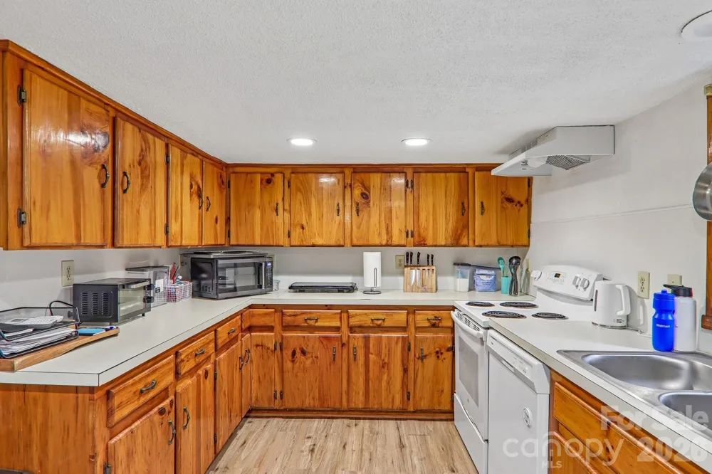 677 Mount Olivet Road Zirconia, NC 28790
