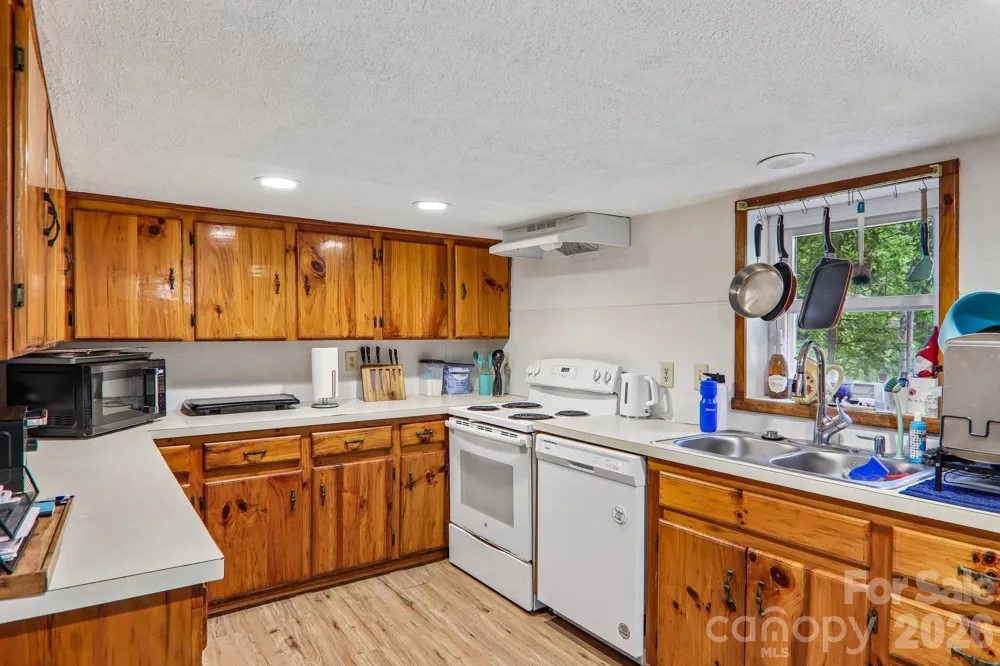 677 Mount Olivet Road Zirconia, NC 28790