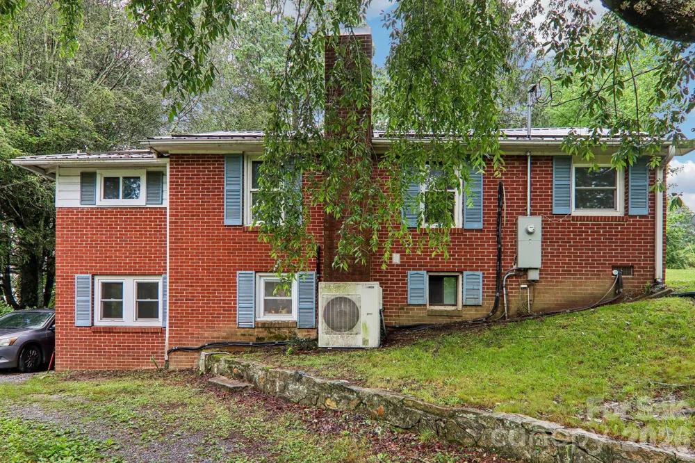 677 Mount Olivet Road Zirconia, NC 28790