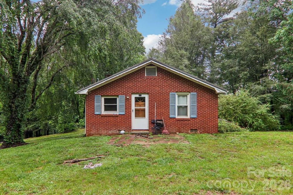 677 Mount Olivet Road Zirconia, NC 28790