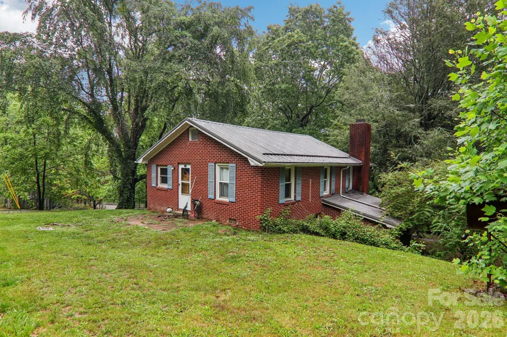 677 Mount Olivet Road Zirconia, NC 28790