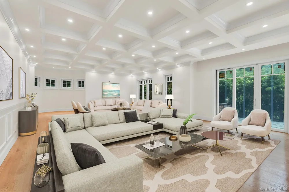 12 Saddle Ridge Road Old Westbury, NY 11568