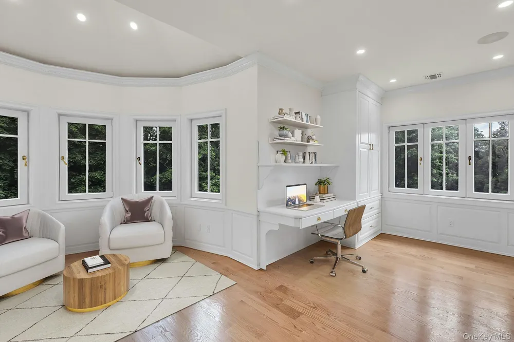 12 Saddle Ridge Road Old Westbury, NY 11568