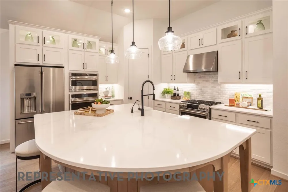 545 High Summit Drive Georgetown, TX 78628