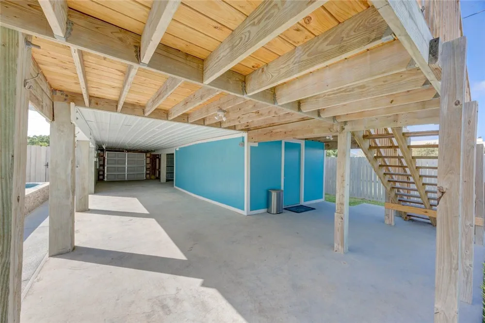 521 Woodhaven Ingleside, TX 78362