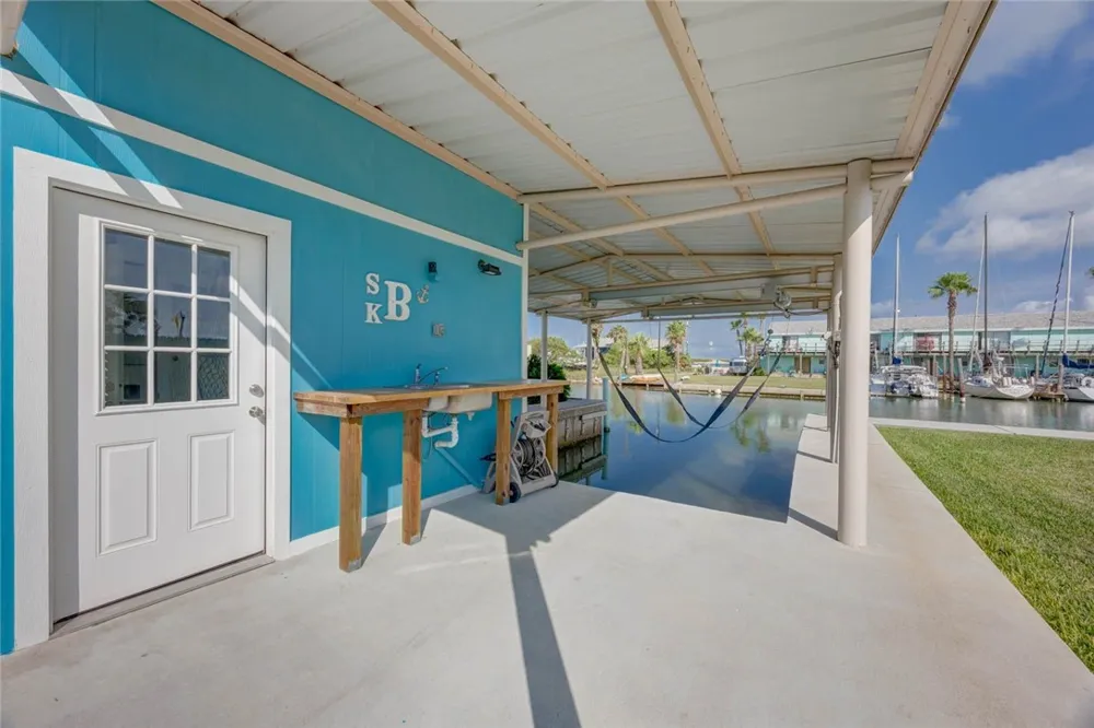 521 Woodhaven Ingleside, TX 78362