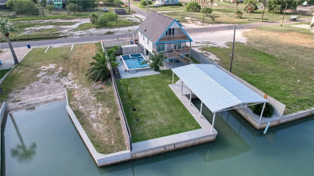 521 Woodhaven Ingleside, TX 78362