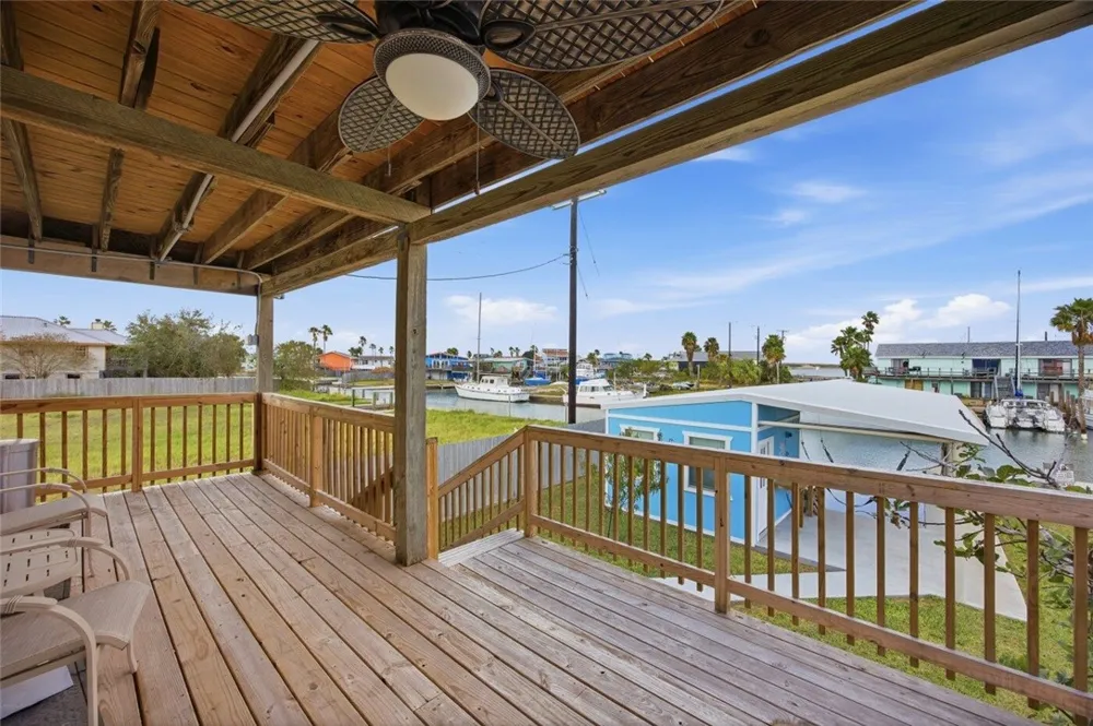 521 Woodhaven Ingleside, TX 78362