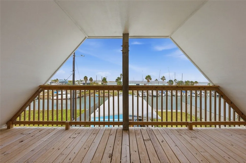 521 Woodhaven Ingleside, TX 78362