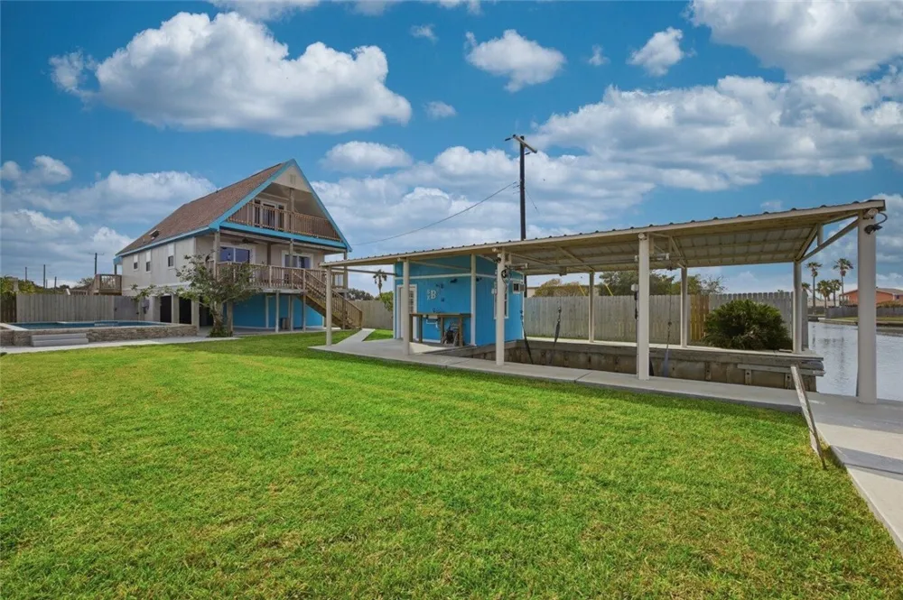 521 Woodhaven Ingleside, TX 78362