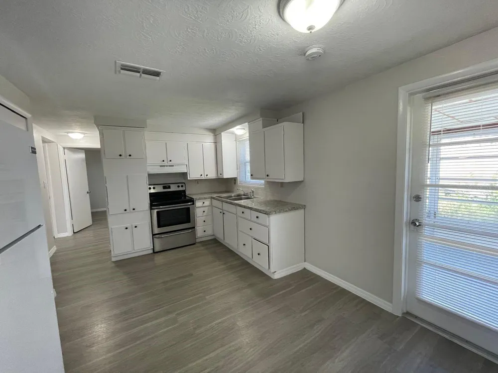 1130 POWERSONG STREET Holiday, FL 34690