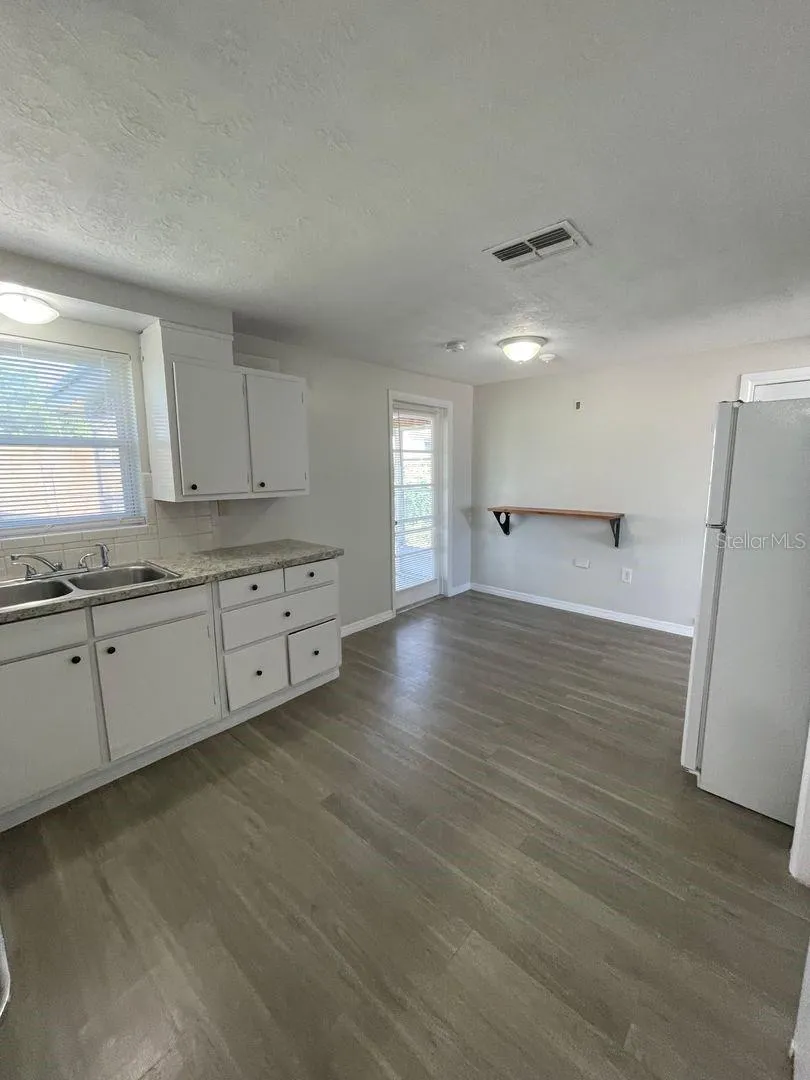 1130 POWERSONG STREET Holiday, FL 34690