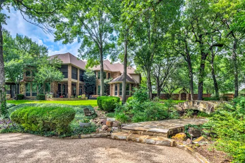 3905 Rothschild Drive