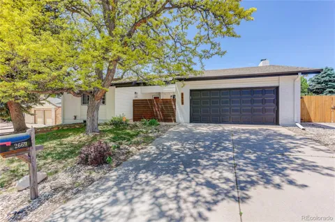 2669 S Moline Court