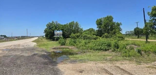 Hwy 90 Columbus, TX 78934