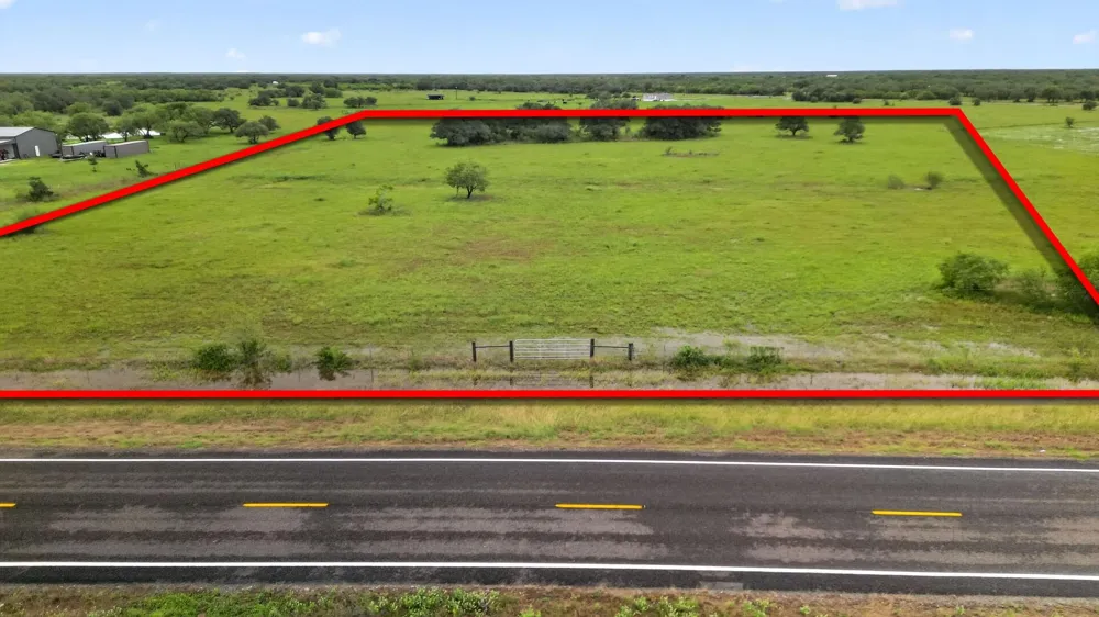 172 Highway 202 Refugio, TX 78377