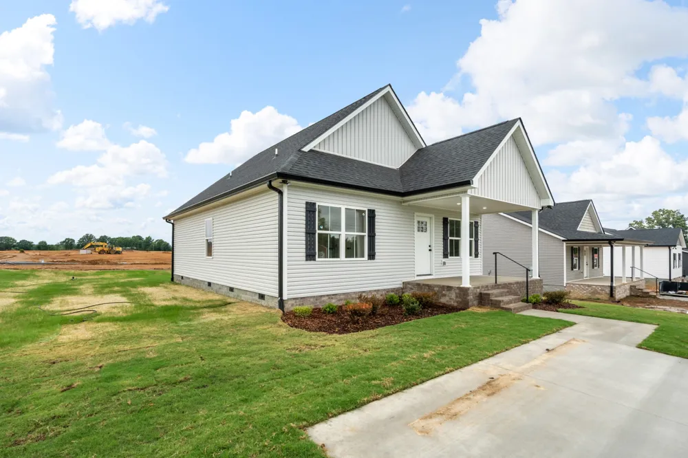 929 Wilkie St N Mc Ewen, TN 37101