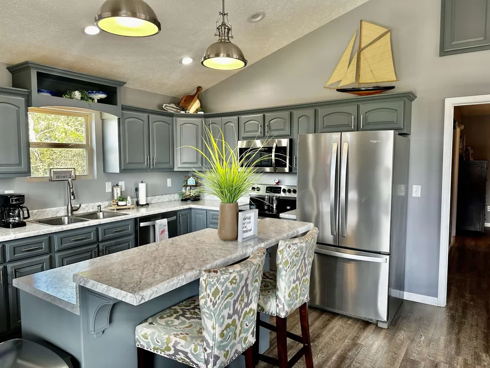 3060 CATFISH LN Crump, TN 38327