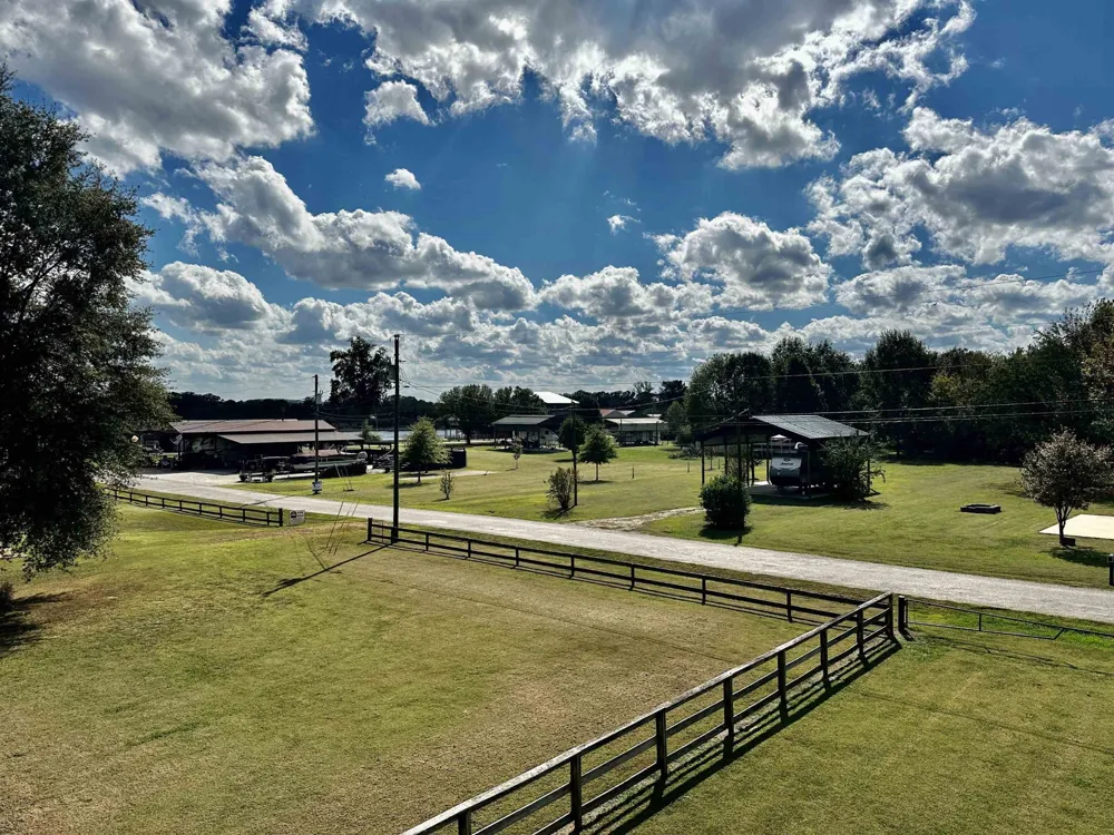 3060 CATFISH LN Crump, TN 38327