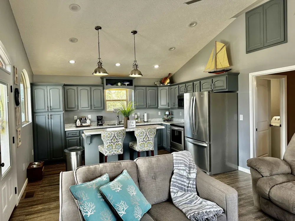 3060 CATFISH LN Crump, TN 38327