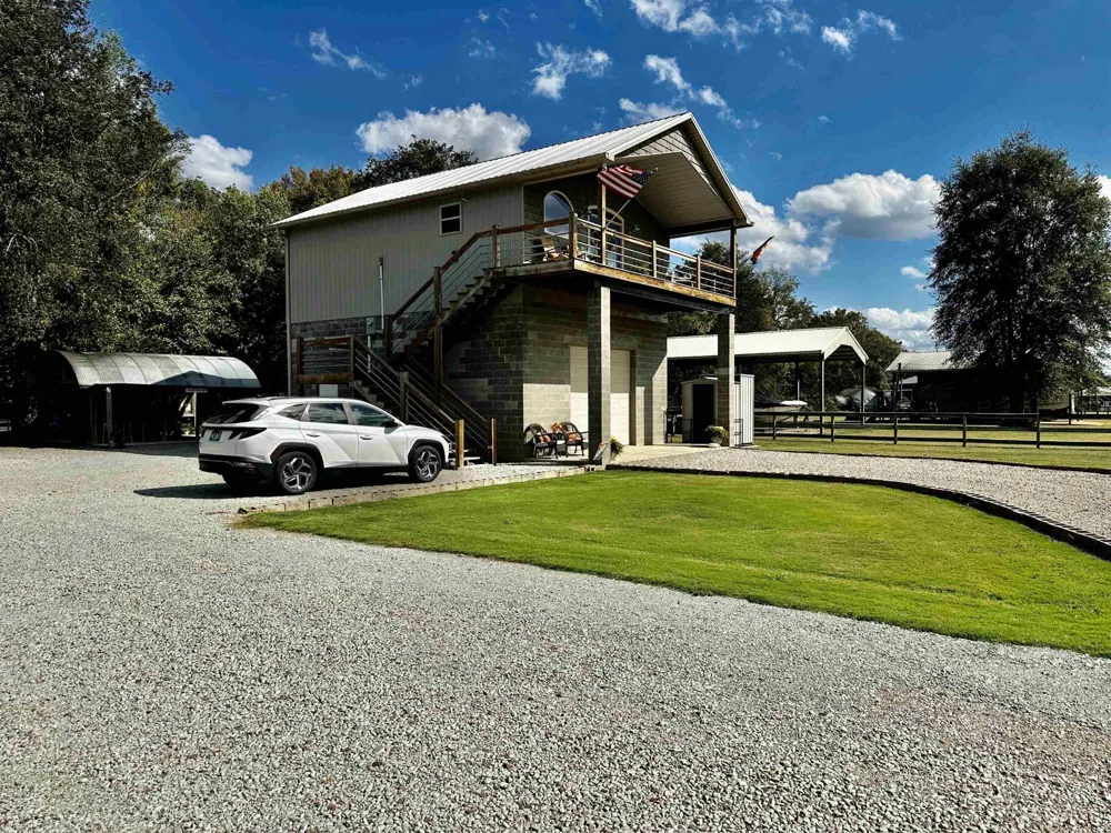 3060 CATFISH LN Crump, TN 38327