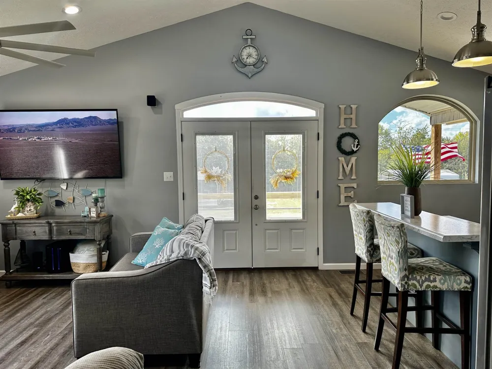 3060 CATFISH LN Crump, TN 38327