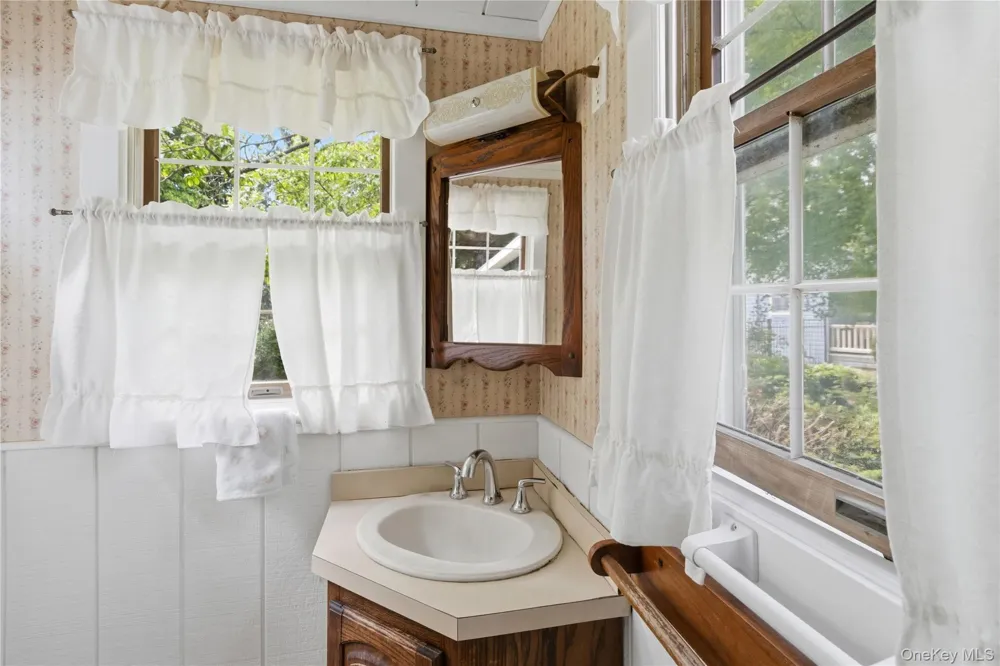 4 Russett Lane Great River, NY 11739
