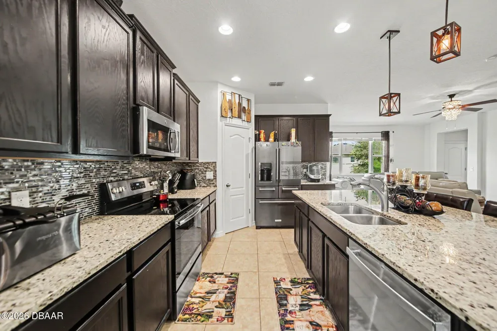 191 Hydra Way Groveland, FL 34736