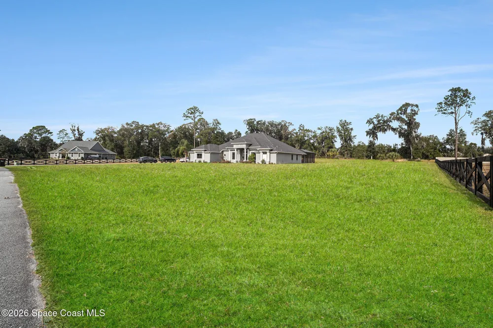 7403 NE 22nd Court Road ocala, FL 34479