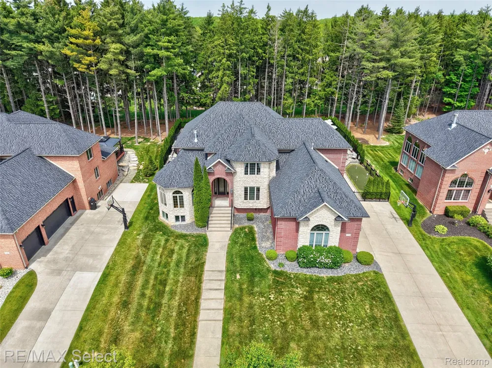 3334 Creekview Drive Davison Township, MI 48423