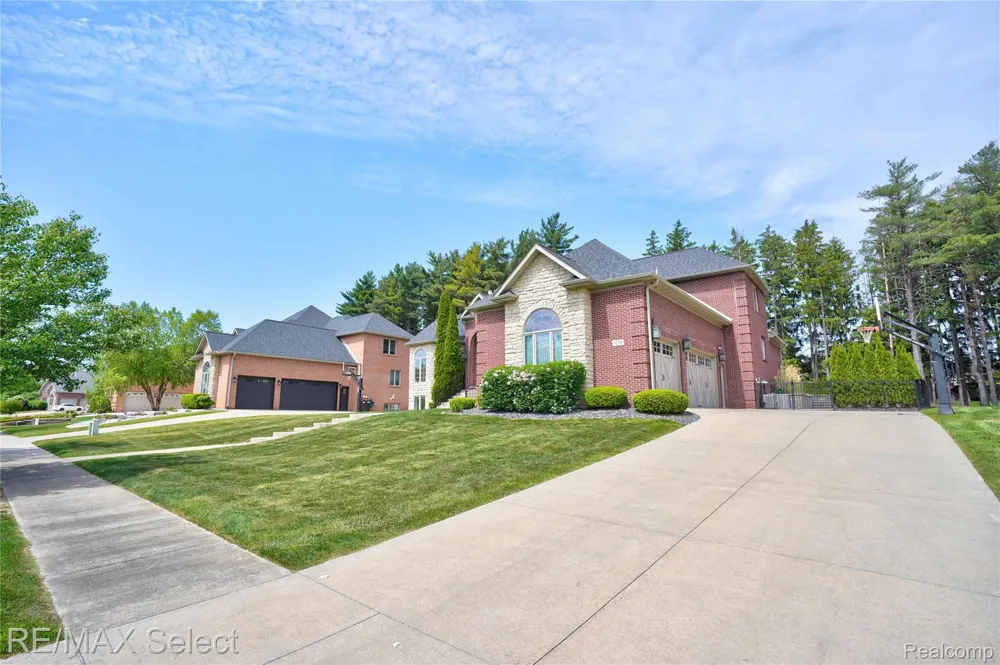 3334 Creekview Drive Davison Township, MI 48423