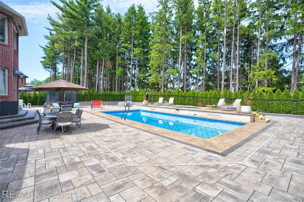 3334 Creekview Drive Davison Township, MI 48423