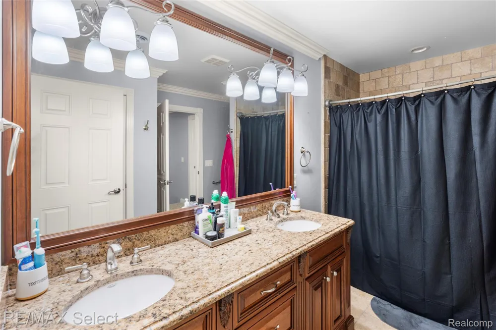 3334 Creekview Drive Davison Township, MI 48423