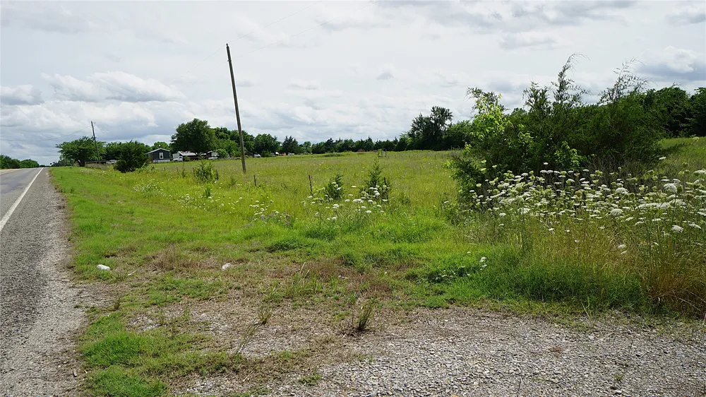 10468 State Highway 50 Ladonia, TX 75449