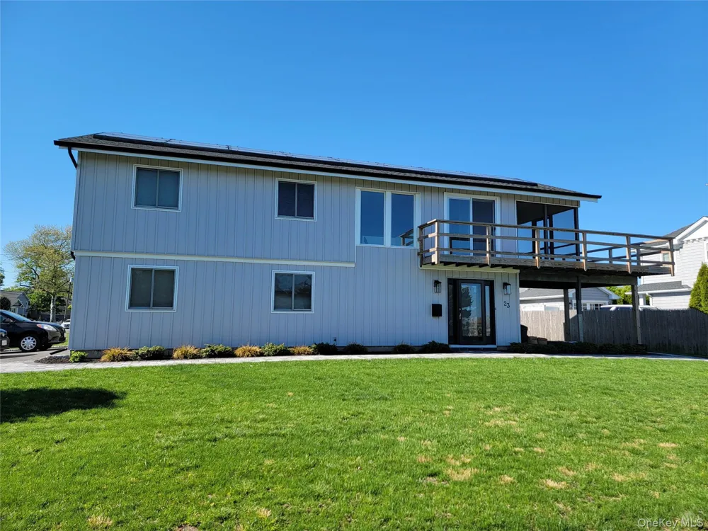 23 Dalny Place Sayville, NY 11782