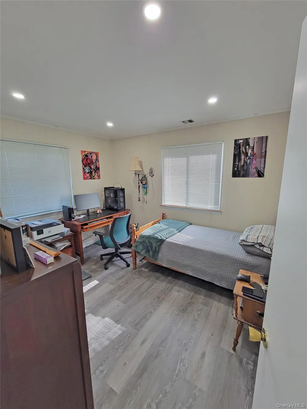 23 Dalny Place Sayville, NY 11782