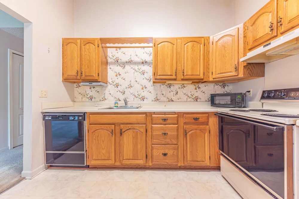 35868 Castlewood Court Westland, MI 48185