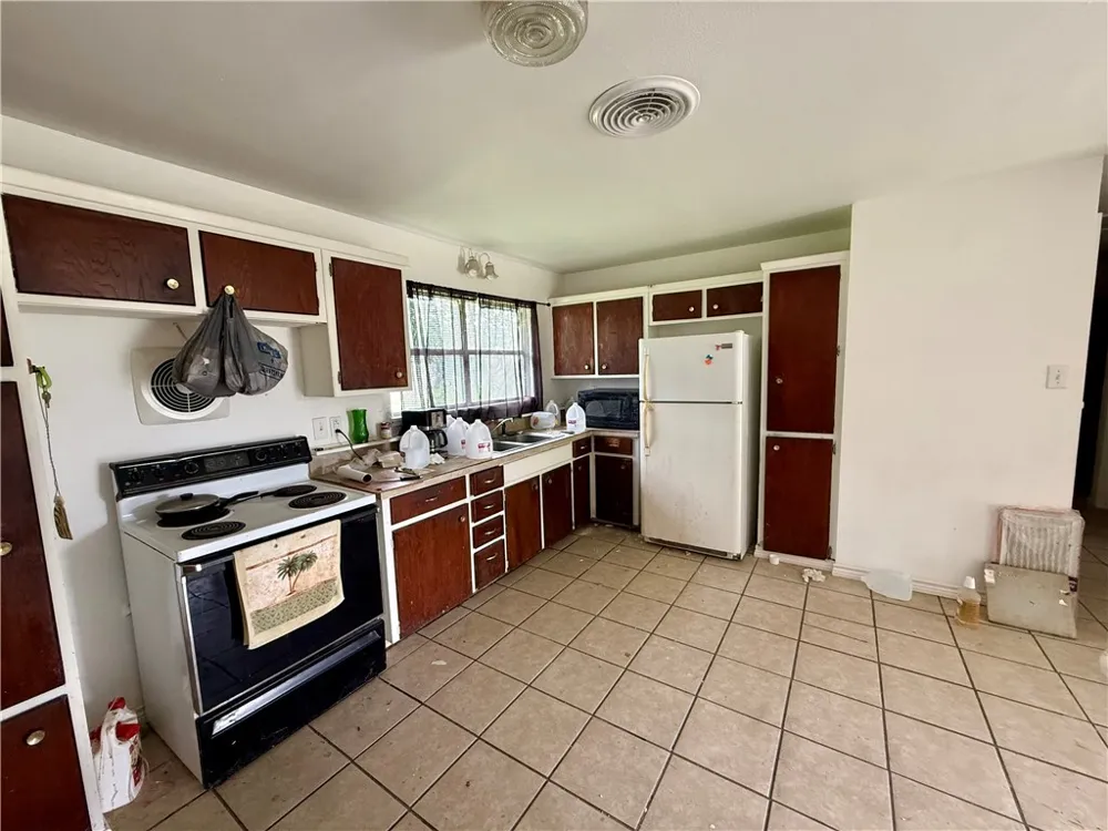 1610 E Fordyce Avenue Kingsville, TX 78363