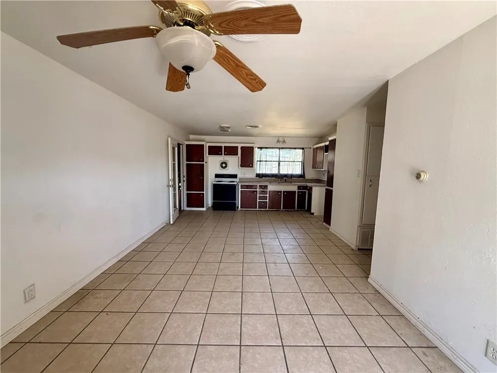 1610 E Fordyce Avenue Kingsville, TX 78363