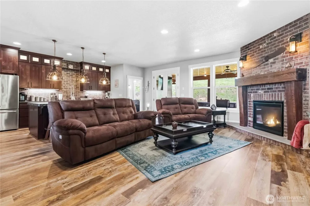 30 Forest Heights Cathlamet, WA 98612