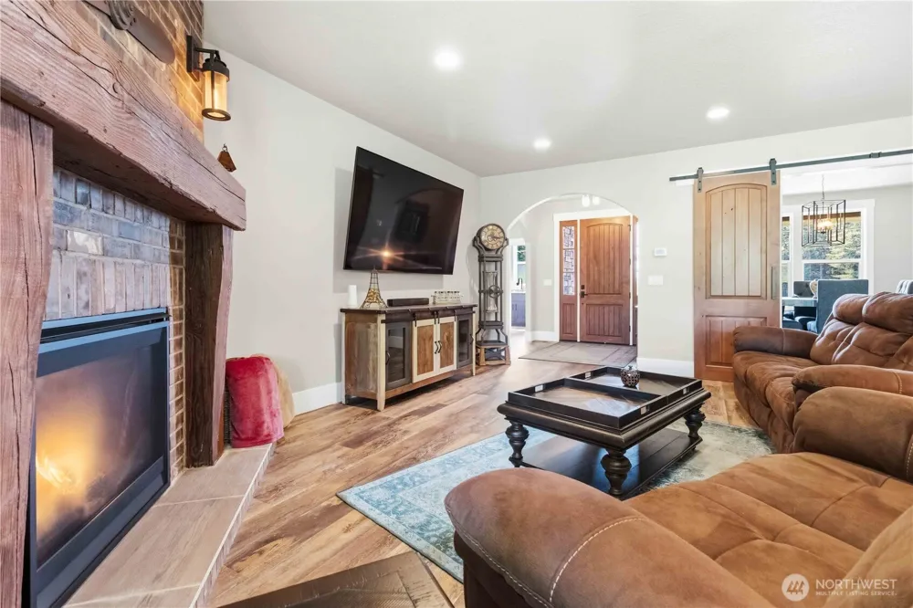 30 Forest Heights Cathlamet, WA 98612